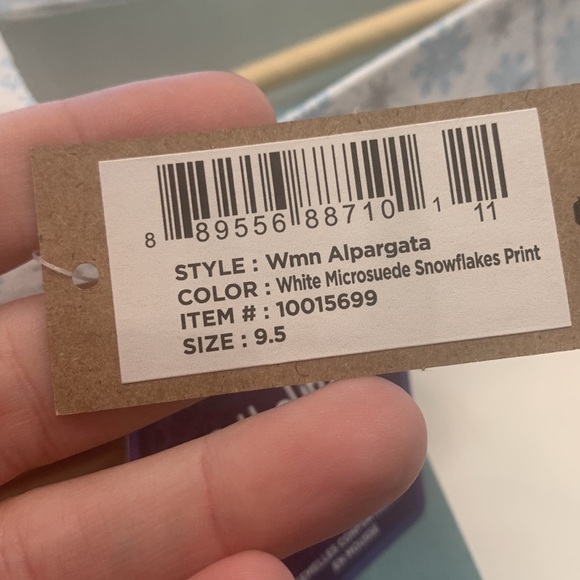 Toms ❄️ snowflake shoes - Picture 9 of 10